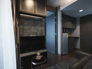 For rent 1 bed condo in Khlong Toei, Bangkok