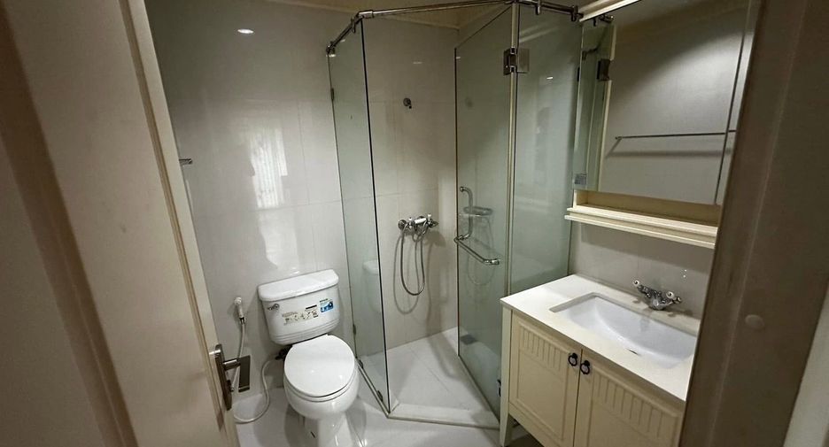 For sale 2 ベッドルーム condo in Pathum Wan, Bangkok