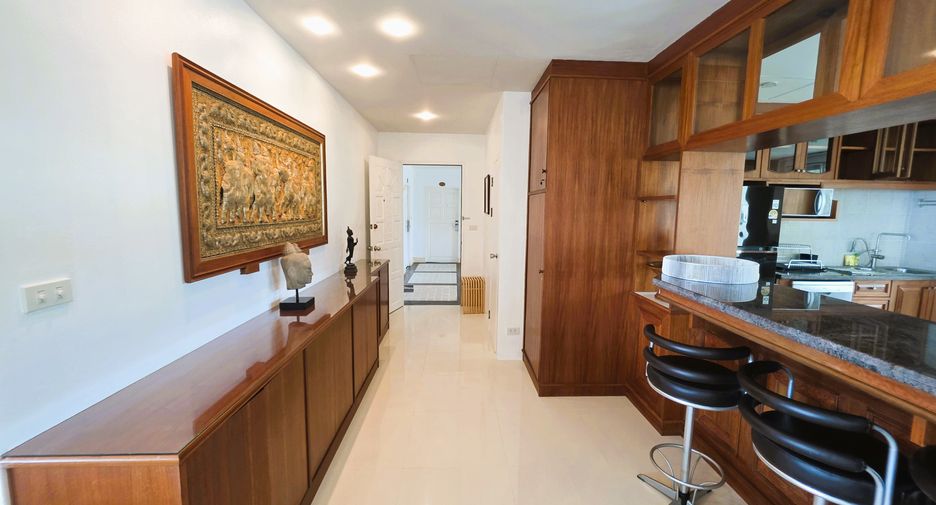 For rent 2 bedrooms condo in Mueang Phuket, Phuket