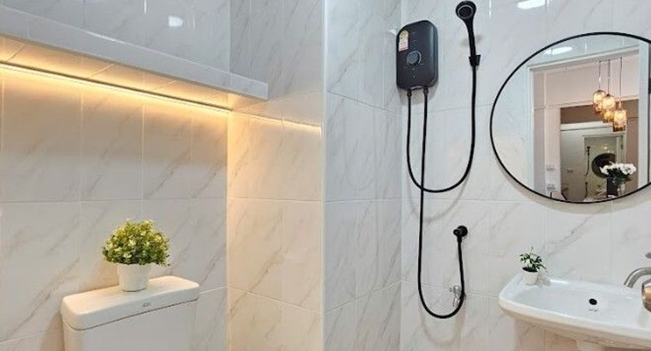 For sale 1 bed apartment in Lat Phrao, Bangkok