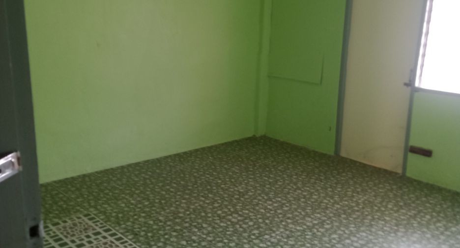 Casa adosada en alquiler de 2 habitaciones en Nong Khaem, Bangkok