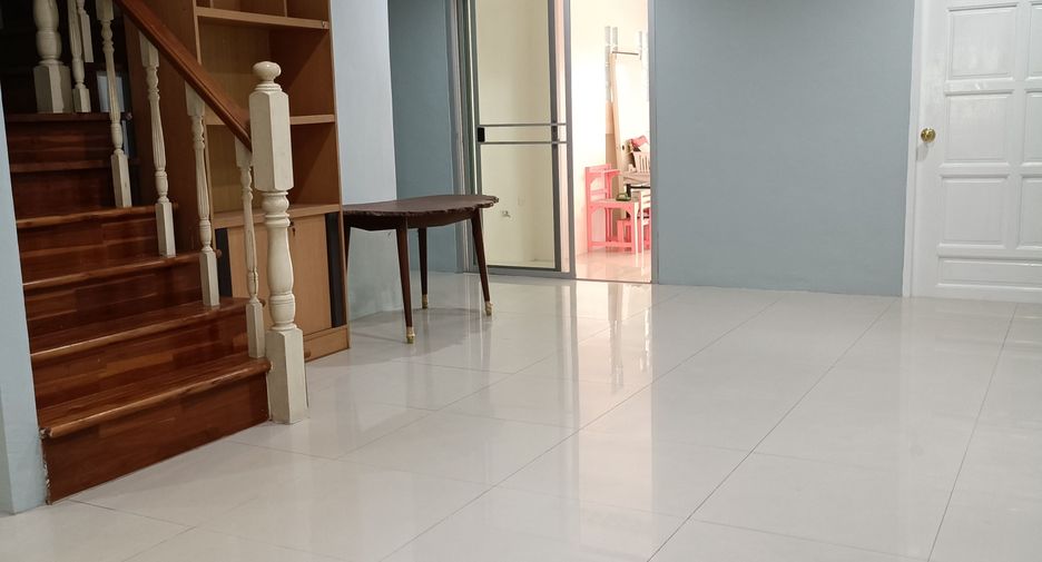 For sale 6 bedrooms townhouse in Bang Khae, Bangkok