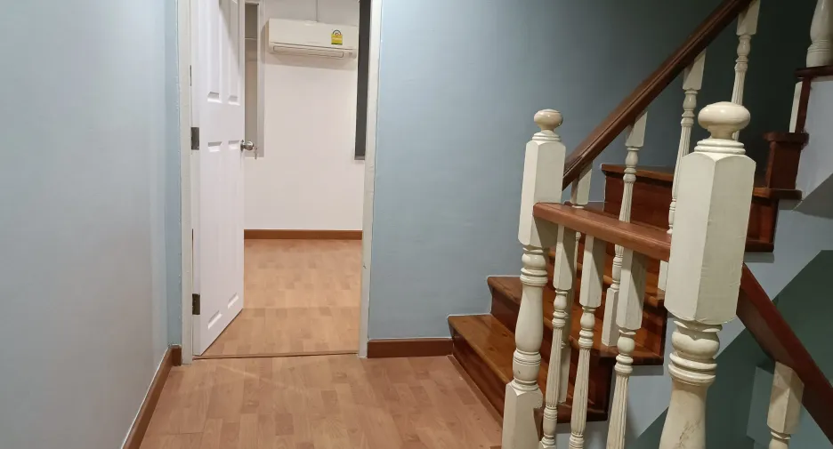 For sale 6 bedrooms townhouse in Bang Khae, Bangkok