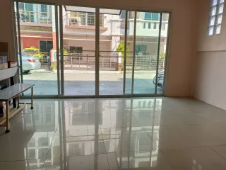 出售 6 卧室 联排别墅 在 Bang Khae, 曼谷