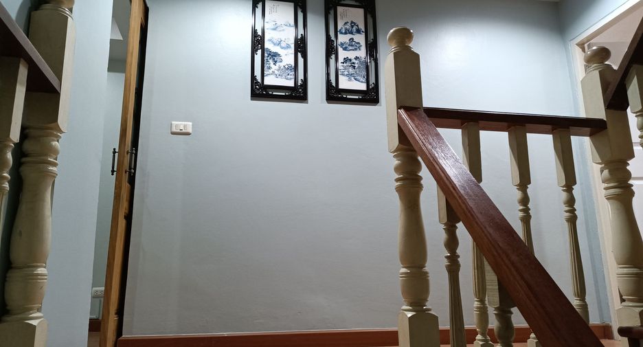 For sale 6 bedrooms townhouse in Bang Khae, Bangkok