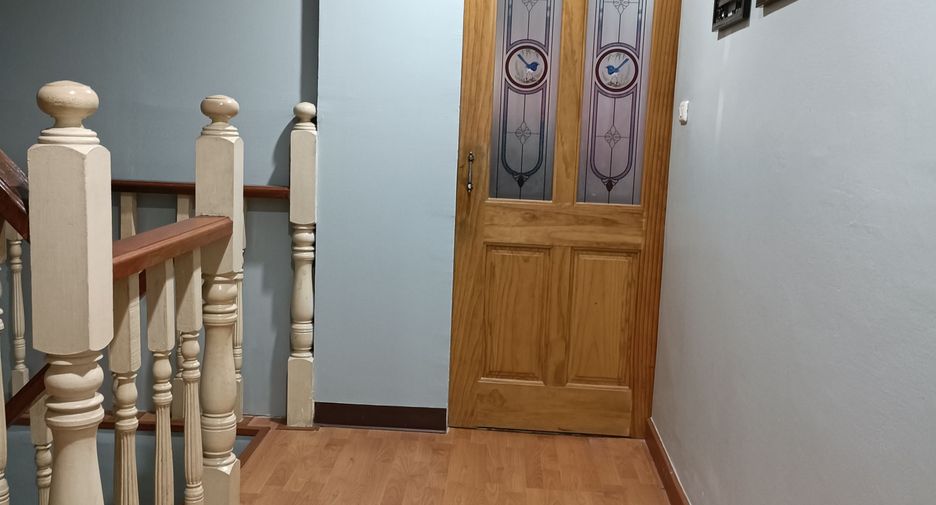 For sale 6 bedrooms townhouse in Bang Khae, Bangkok
