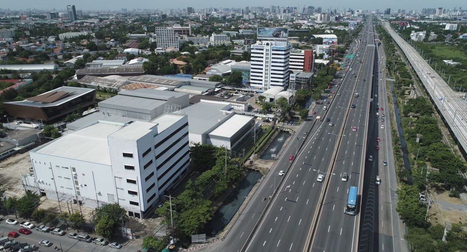 For rent retail Space in Lak Si, Bangkok