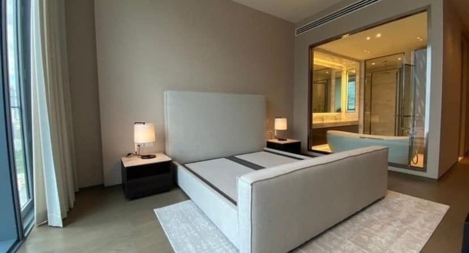 For rent 2 bedrooms condo in Pathum Wan, Bangkok