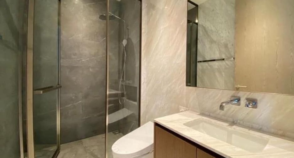 For rent 2 bedrooms condo in Pathum Wan, Bangkok