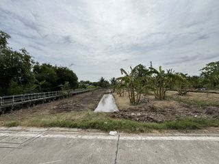 Terreno en venta en Phra Pradaeng, Samut Prakan