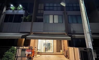 ให้เช่า 3 ห้องนอน ทาวน์เฮ้าส์ ใน สะพานสูง, กรุงเทพฯ