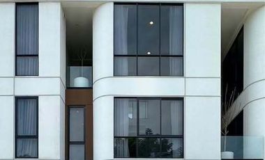 For sale 3 bedrooms villa in Yan Nawa, Bangkok