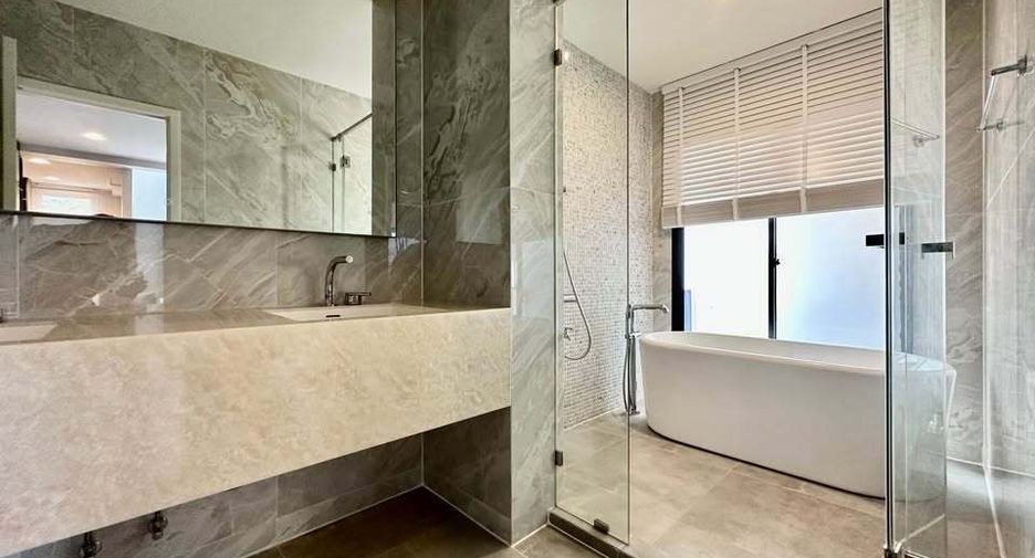 À vendre 3 chambres villa à Yan Nawa, Bangkok
