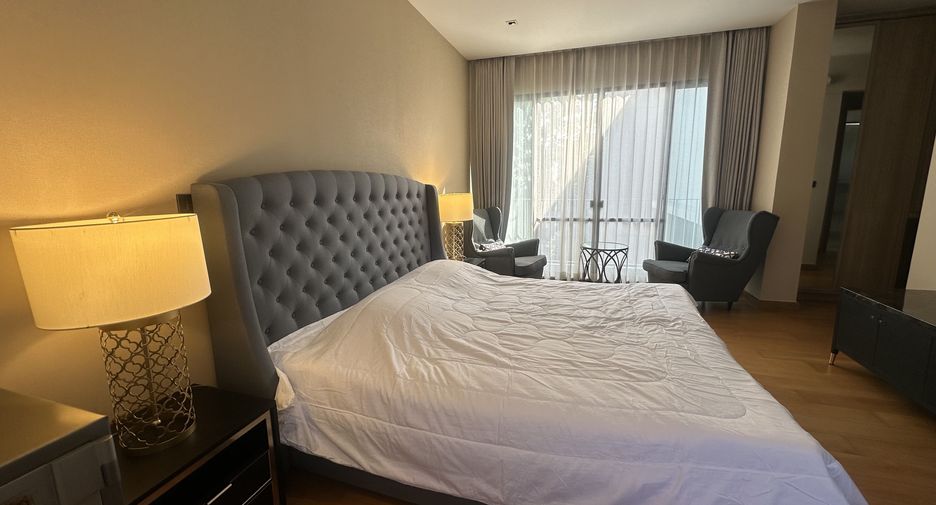 Haus zur Miete mit 4 Zimmer in Huai Khwang, Bangkok