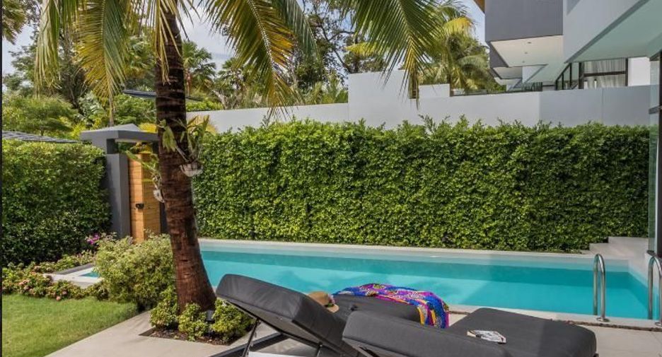 For rent 3 bedrooms villa in Mueang Phuket, Phuket