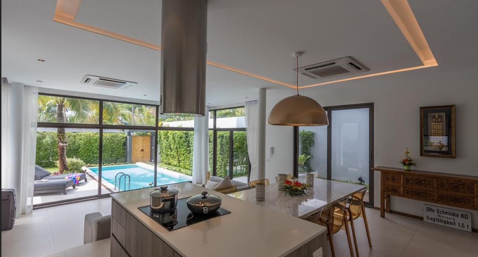 For rent 3 bedrooms villa in Mueang Phuket, Phuket