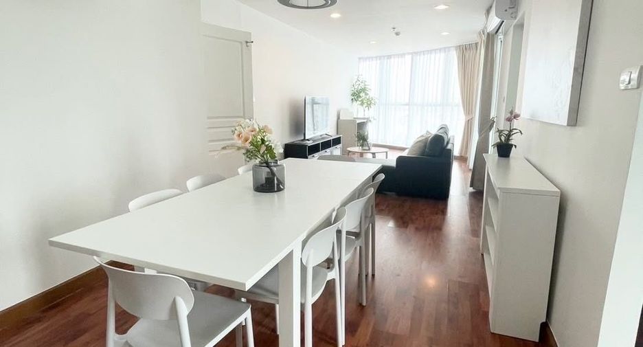 For rent 2 bedrooms condo in Bang Kapi, Bangkok