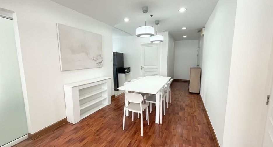For rent 2 bedrooms condo in Bang Kapi, Bangkok