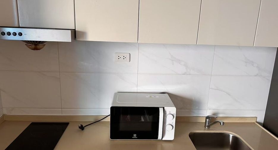 For rent 1 bed condo in Huai Khwang, Bangkok