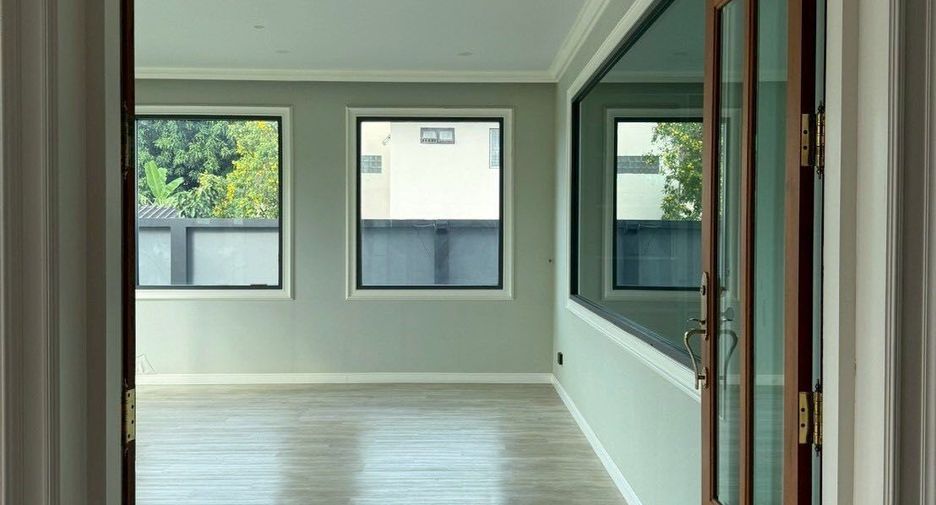 Haus zum Kauf und zur Miete mit 4 Zimmer in Lak Si, Bangkok