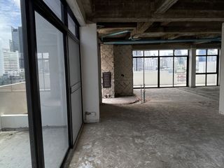 Condo en venta de 4 habitaciones en Pathum Wan, Bangkok