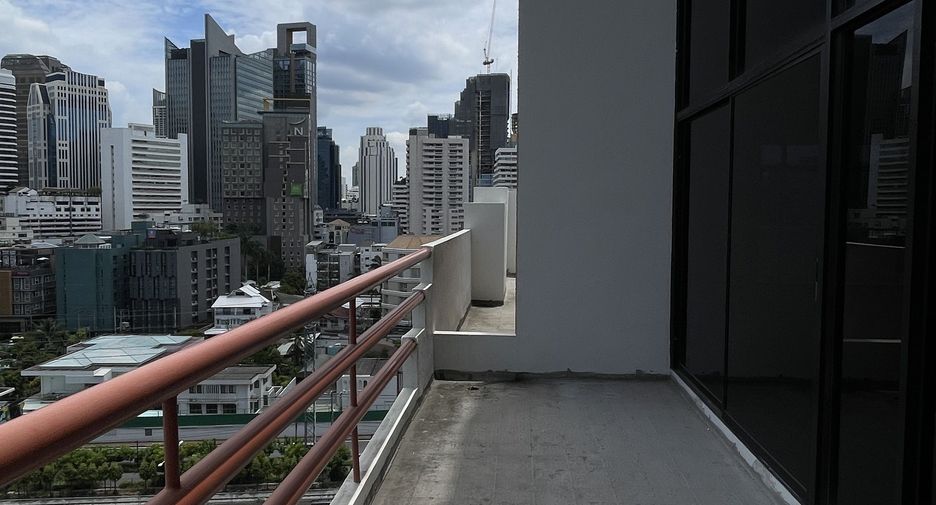 For sale 4 bedrooms condo in Pathum Wan, Bangkok