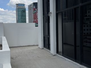 Condo en venta de 4 habitaciones en Pathum Wan, Bangkok