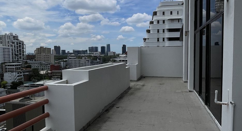 For sale 4 bedrooms condo in Pathum Wan, Bangkok