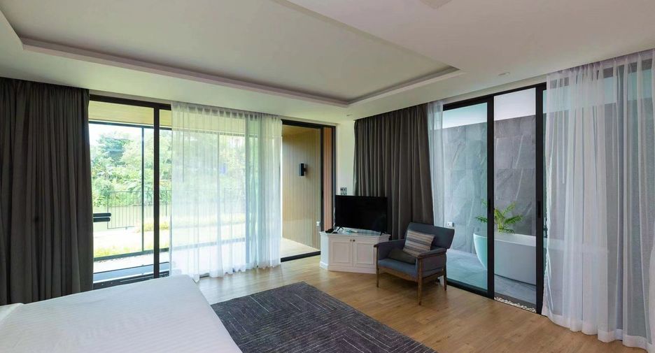 For sale 4 bedrooms villa in Mueang Phuket, Phuket