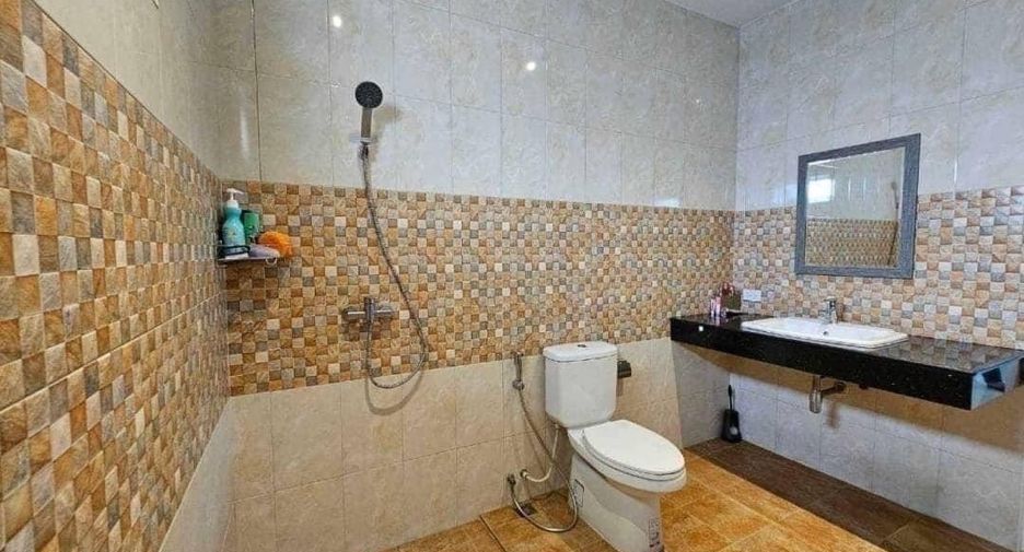 For sale 4 ベッドルーム villa in Bang Lamung, Chonburi
