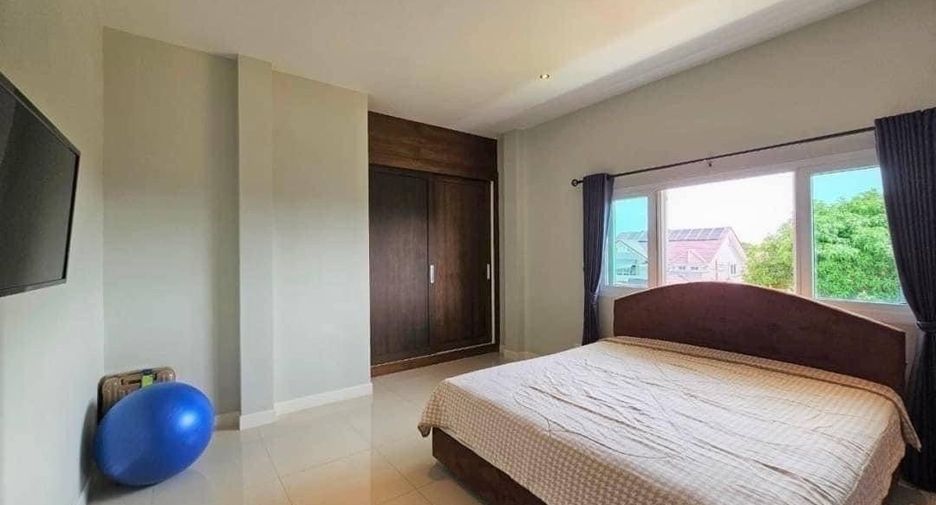 For sale 4 ベッドルーム villa in Bang Lamung, Chonburi