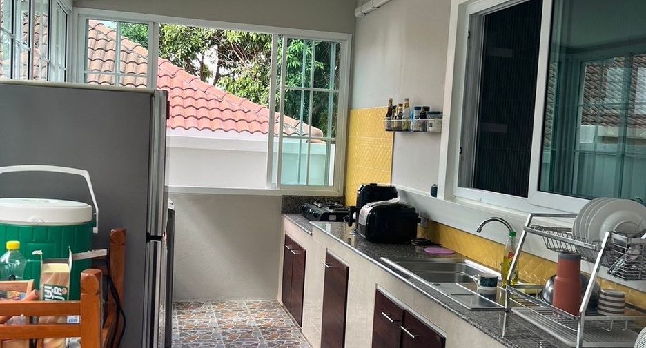 For sale 4 ベッドルーム villa in Bang Lamung, Chonburi