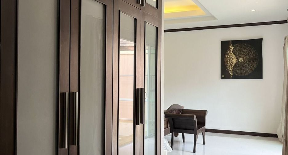 For sale 3 bedrooms villa in Mueang Phuket, Phuket