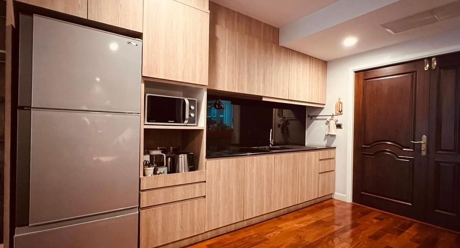 For rent 1 bed office in Watthana, Bangkok