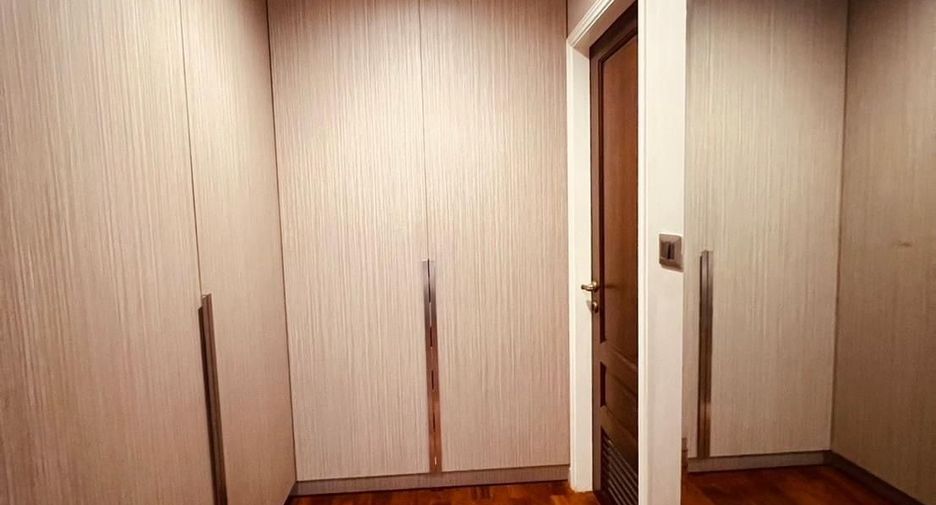 For rent 1 bed office in Watthana, Bangkok