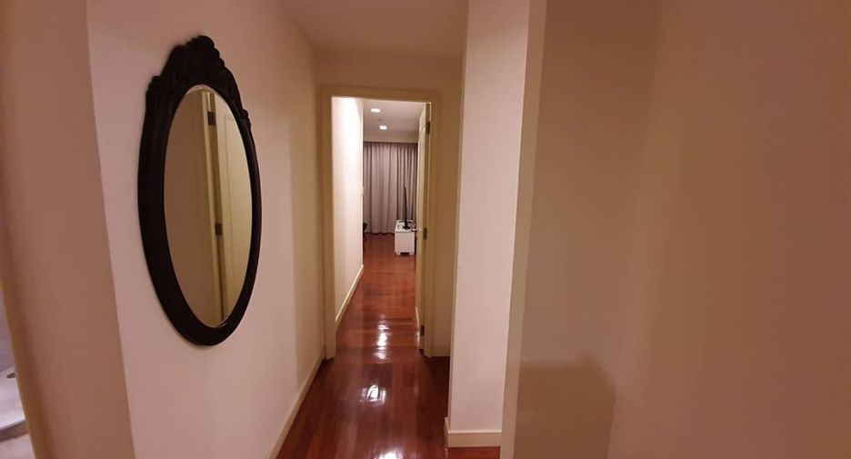 Condo en alquiler de 4 habitaciones en Watthana, Bangkok