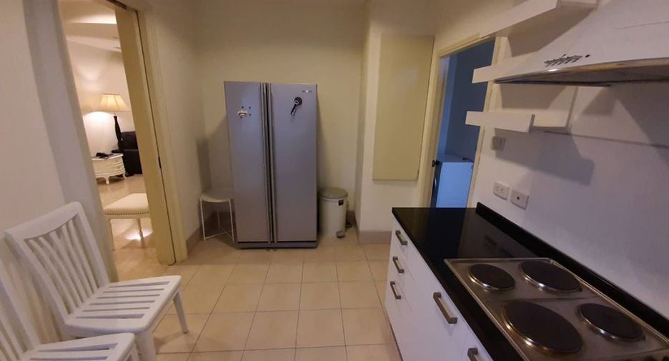 Condo en alquiler de 4 habitaciones en Watthana, Bangkok