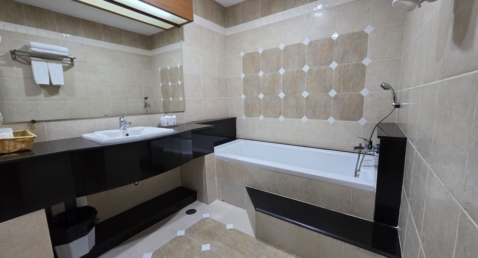 For sale 1 bed condo in Bang Lamung, Chonburi