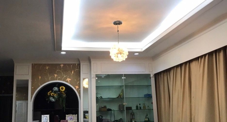 出售 和 出租 4 卧室 独立屋 在 Khan Na Yao, 曼谷