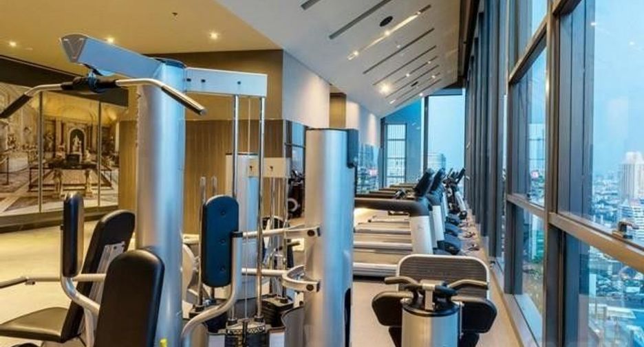 For rent 3 ベッドルーム condo in Sathon, Bangkok