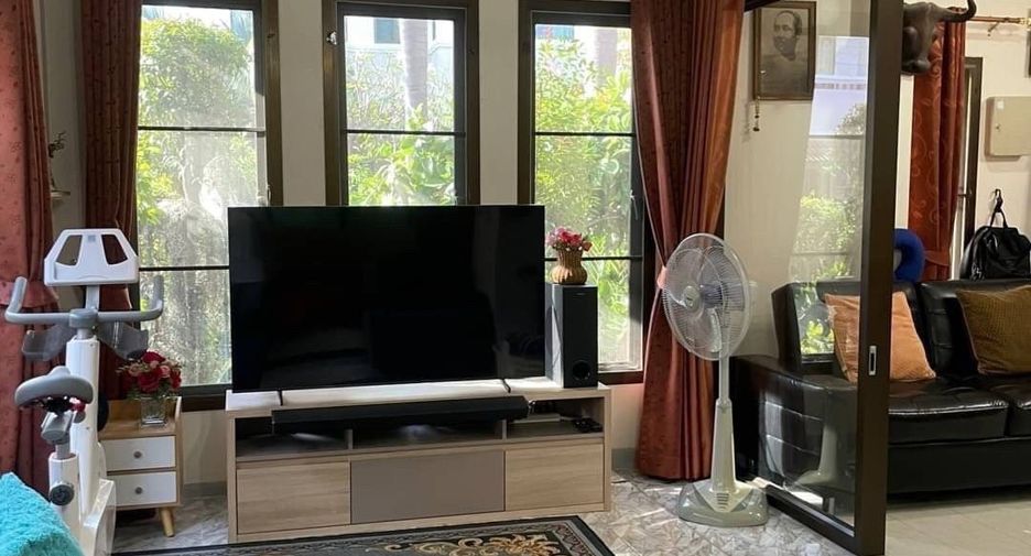 À vendre 3 chambres maison à Si Racha, Chonburi