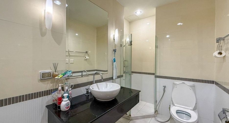 Продажа и аренда 2 спальни кондо в Ратчатхещи, Бангкок