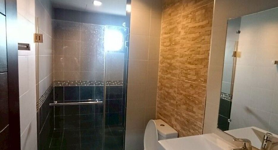 For sale 3 bedrooms townhouse in Don Mueang, Bangkok