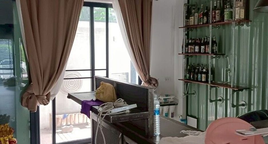 For sale 3 bedrooms townhouse in Don Mueang, Bangkok