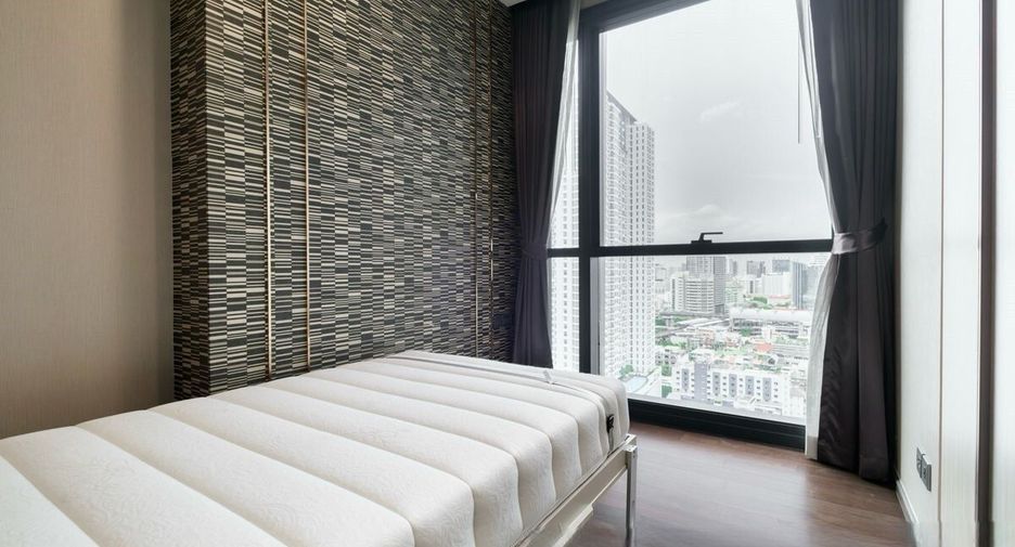 For sale 2 bedrooms condo in Pathum Wan, Bangkok