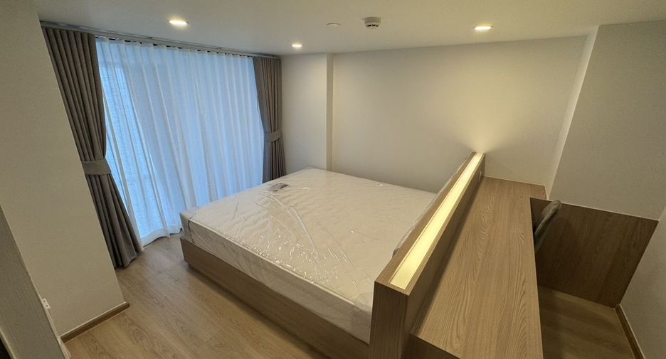 For rent 2 bedrooms condo in Khlong Toei, Bangkok
