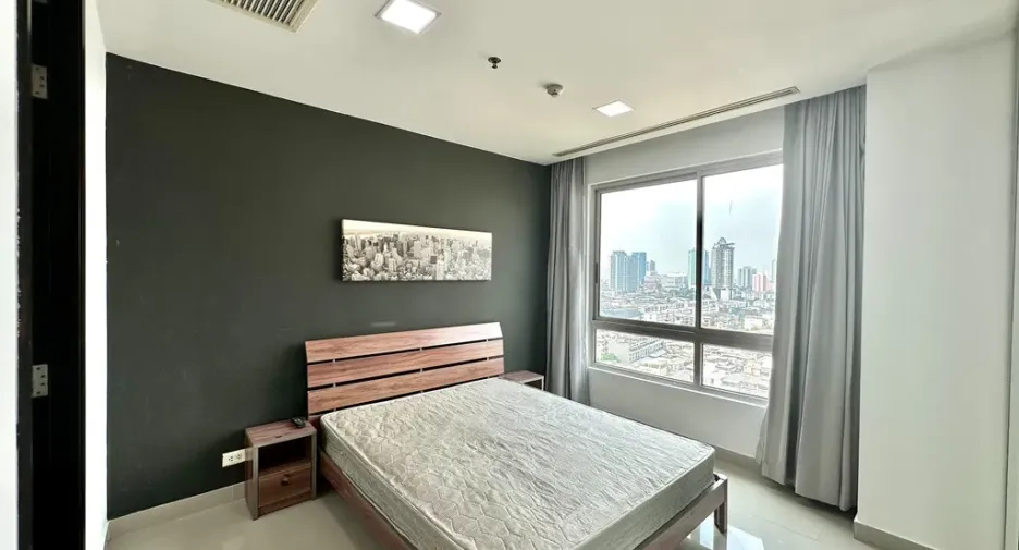 For sale 2 ベッドルーム condo in Yan Nawa, Bangkok