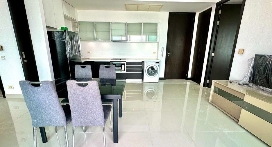 For sale 2 ベッドルーム condo in Yan Nawa, Bangkok