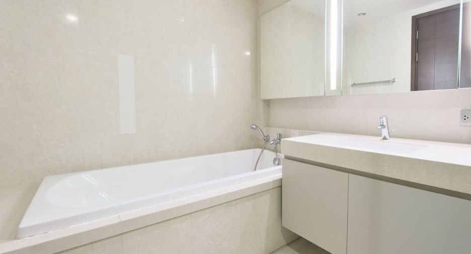 For sale 1 bed condo in Watthana, Bangkok