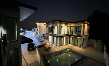 For sale 5 bedrooms villa in Bang Lamung, Chonburi
